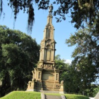 Savannah GA Confederate Dead Memorial.JPG
