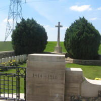Owl Trench CWGC WWI Cemetery Heburterne France3.JPG