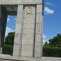 Soviet WWII Memorial Tiergarten Berlin11.JPG