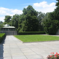 Soviet WWII Memorial Tiergarten Berlin4.JPG
