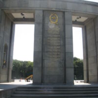 Soviet WWII Memorial Tiergarten Berlin17.JPG