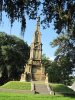 Savannah GA Confederate Dead Memorial.JPG